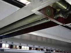 Máy cắt tôn thủy lực